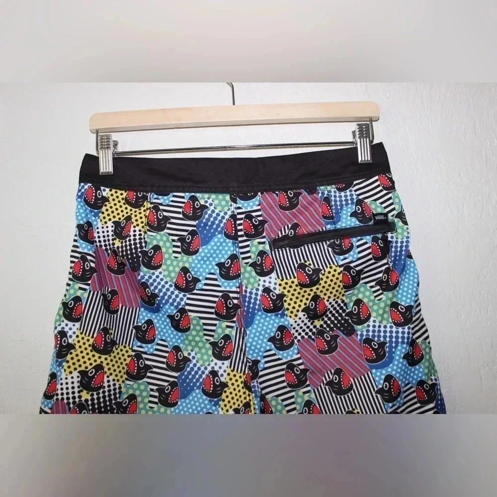 Boy’s Vans X Discovery Channel Shark Week Unlined Board Shorts Size 29/18